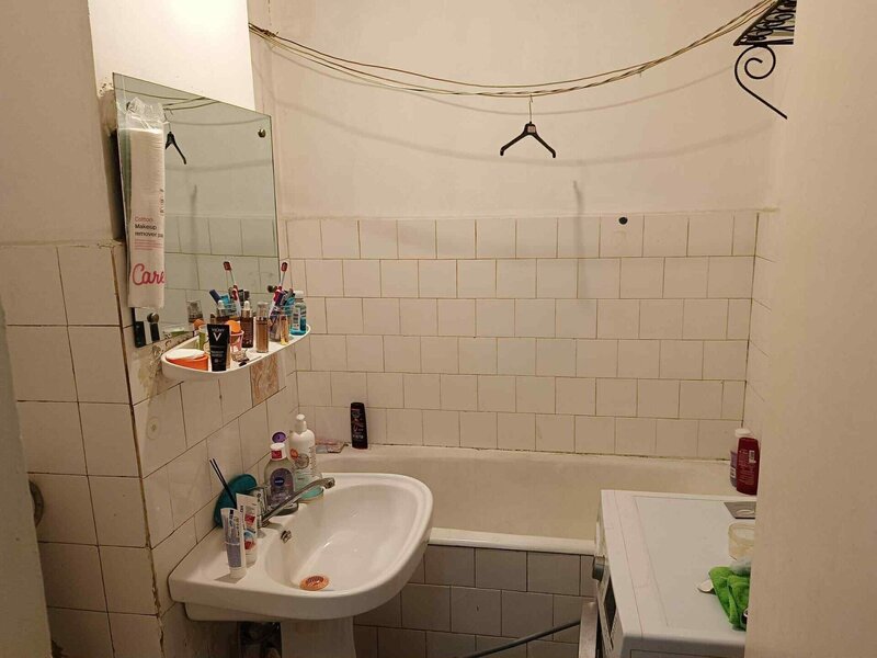 Titan, parc IOR, Piata Minis, garsoniera, an 1979, bloc reabilitat.